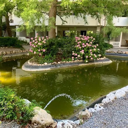 Apartment Superbe En Avec Piscine. *